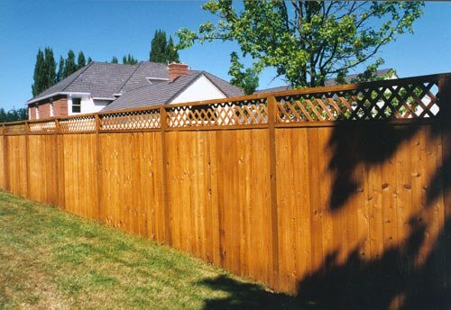 privacy fence between neighbours 
